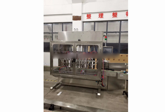 automatic bottle liquid filling and capping labeling machine