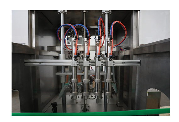 Carbonated drink filling machine