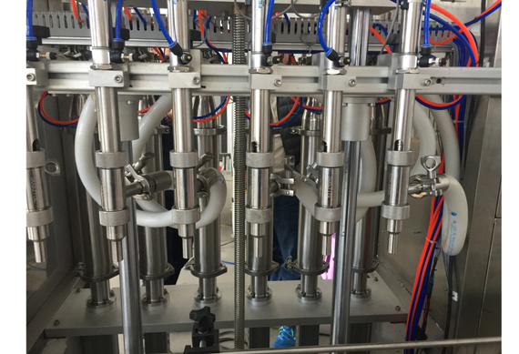 Automatic organic sauce filling and capping machine