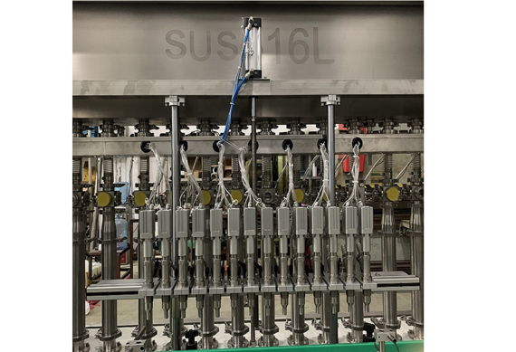 Automatic olive oil packaging machine