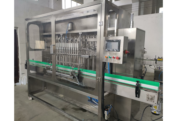 Automatic olive oil packaging machine