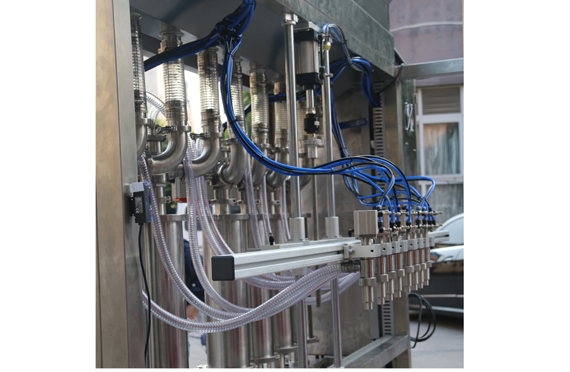 Automatic liquid soap production equipment for spray bottle