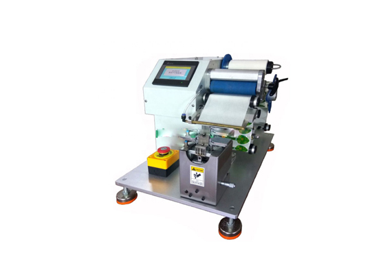 soft tube folding half fold labelling machine