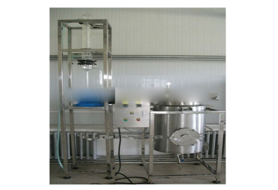 Distillation equipment for essential oil