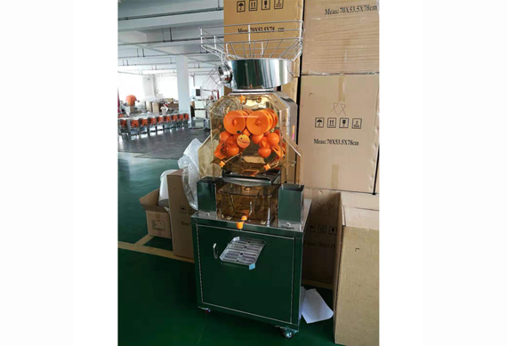 Automatic commercial orange juicer / orange juice extraction machine