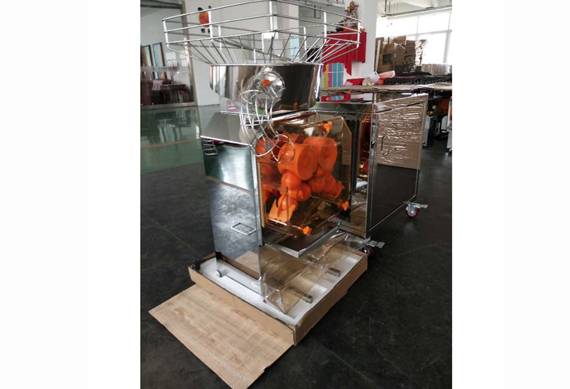 Automatic commercial orange juicer / orange juice extraction machine