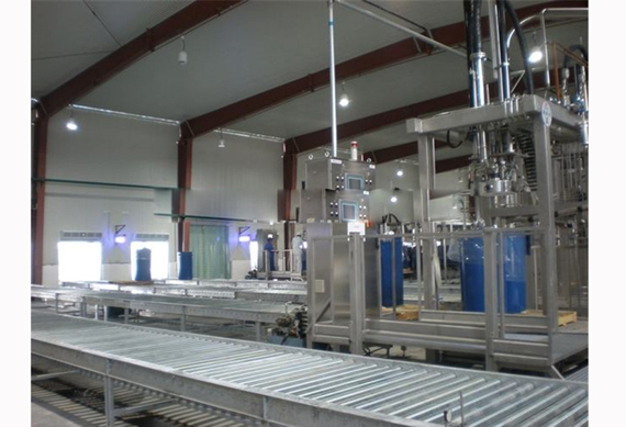 Tomato paste manufacturing machine