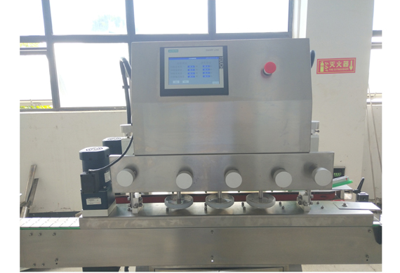 Automatic engine oil filling machine with video