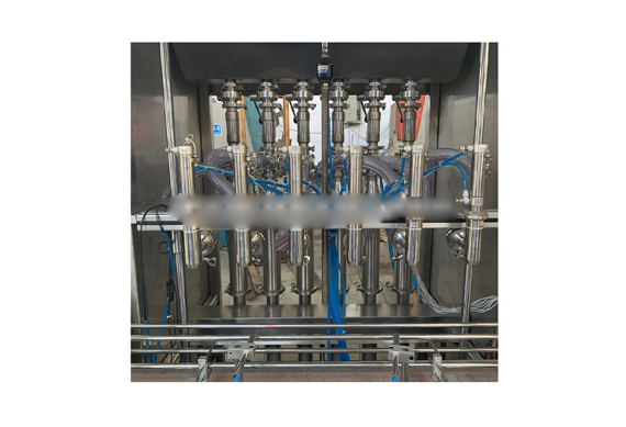 Chemical Application and New Condition 4 heads automatic gravity bottle filling machine