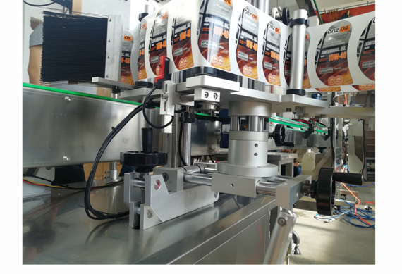 Automatic self adhesive round bottle labeling machine