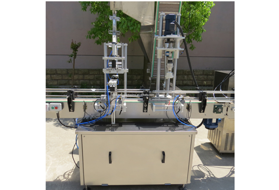 Automatic Screw capping machine for plastic glass bottles