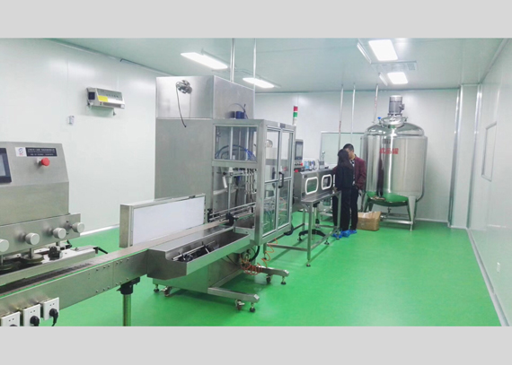 Automatic liquid filling capping machine