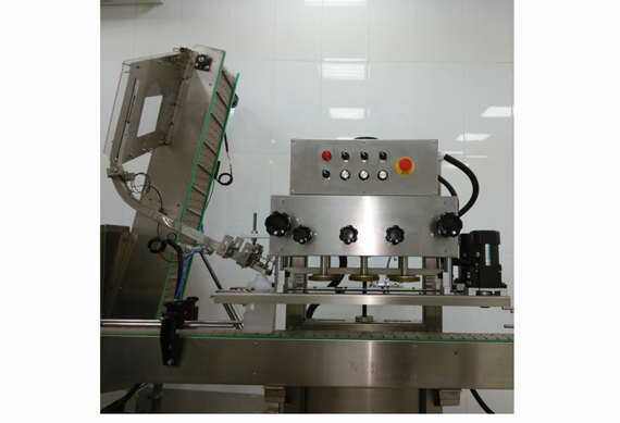 Shanghai automatic bottle screw capping machine with GMP ISO CE