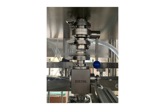 automatic bottle filling capping and labeling machine with tomato sauce