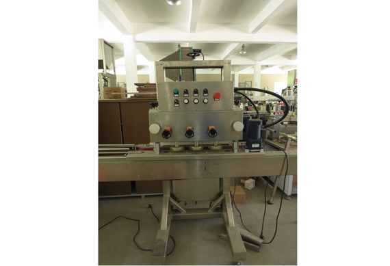 Spindle Capper with vibrator Capping Machine with ISO GMP CE certificate