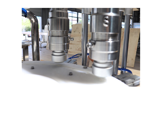 Automatic vitro diagnostic liquid filling capping machine with video