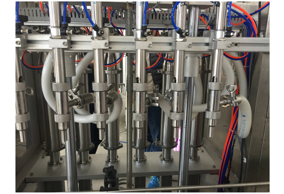 Automatic pneumatic piston dosing machine for honey