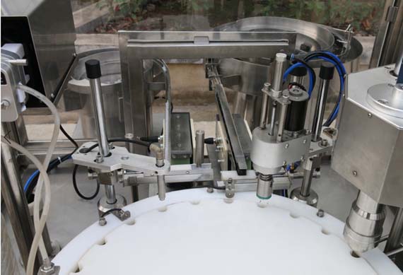 Automatic medicine liquid /mint oil/iodine bottling machine