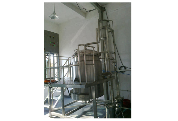 rose essential oil distiller / distillation machine