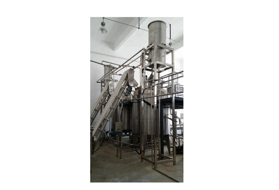 rose essential oil distiller / distillation machine