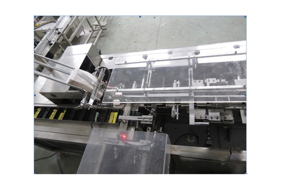 Automatic bubble gum cube packing machine wrapping machine