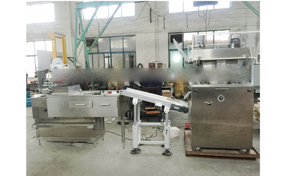 Automatic chicken pressing machine bouillon cube wrapping machine with video